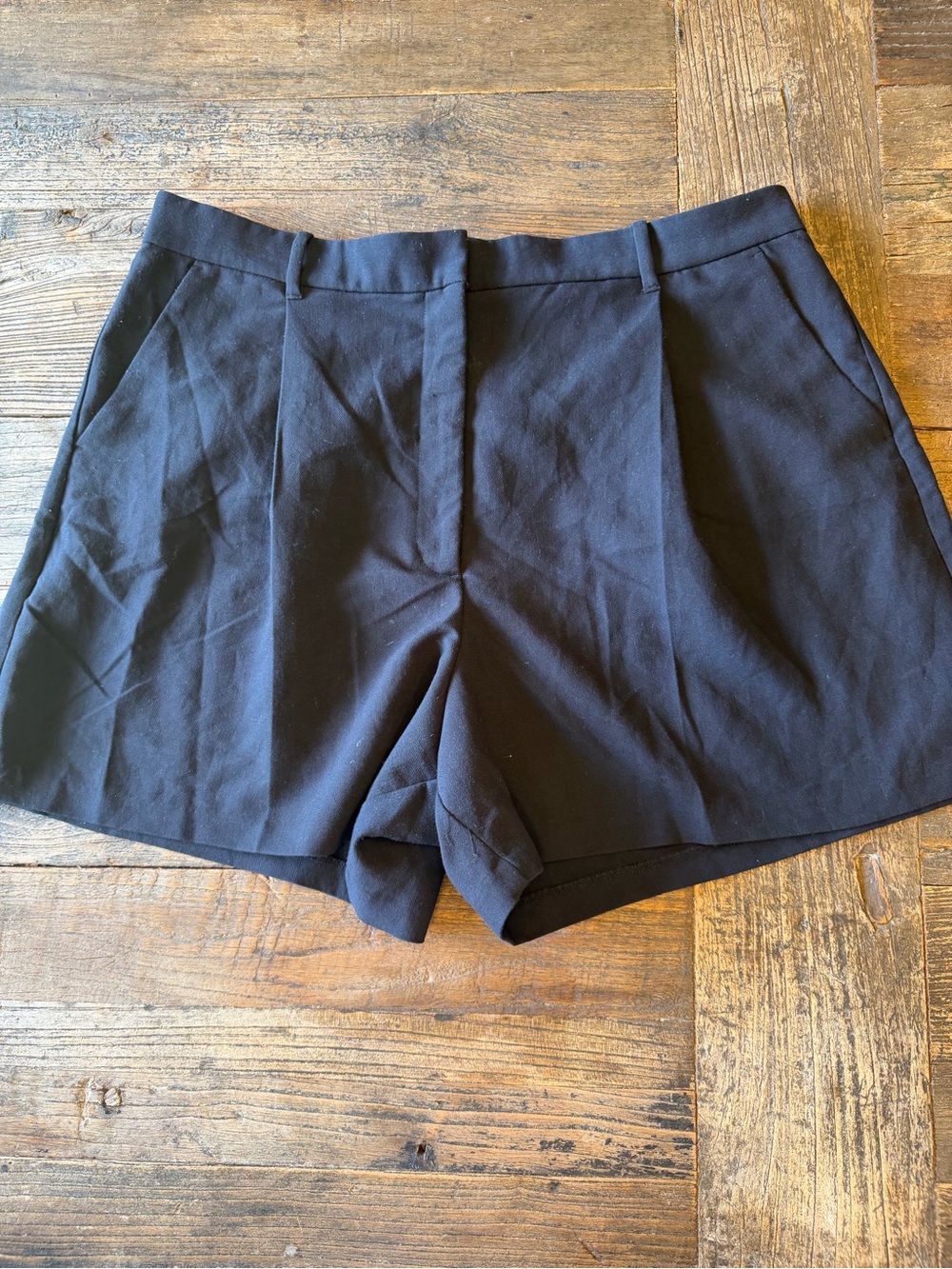Abercrombie & Fitch Black High-Waist Tailored Shorts